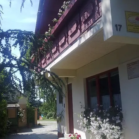 Muskatli Vendeghaz Frühstückspension *